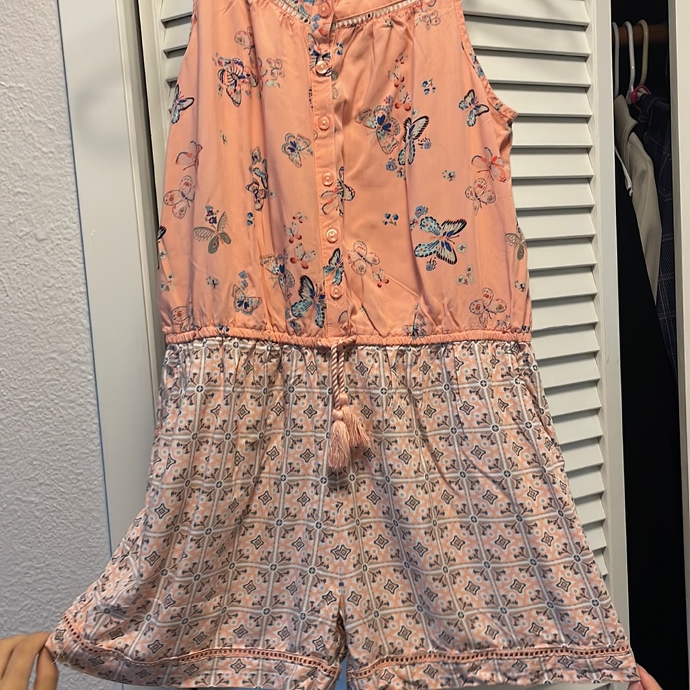 Pinky/peach Romper - Picture 4 of 4